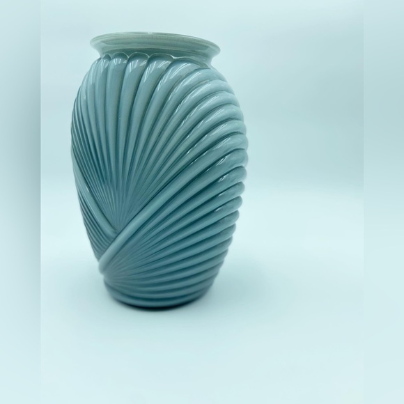 MCM Anchor Hocking Draped Ribbed Glass Vase in Grey - Picture 2 of 6